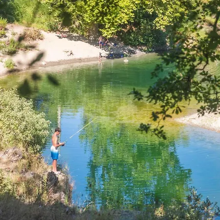 Maeva Escapades Du Chateau De L'hom Campsite
