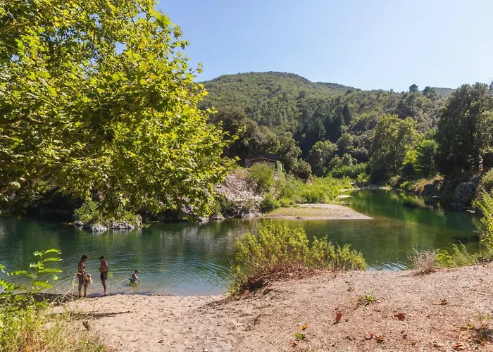 Maeva Escapades Du Château De L'hom Parque de Campismo 4*