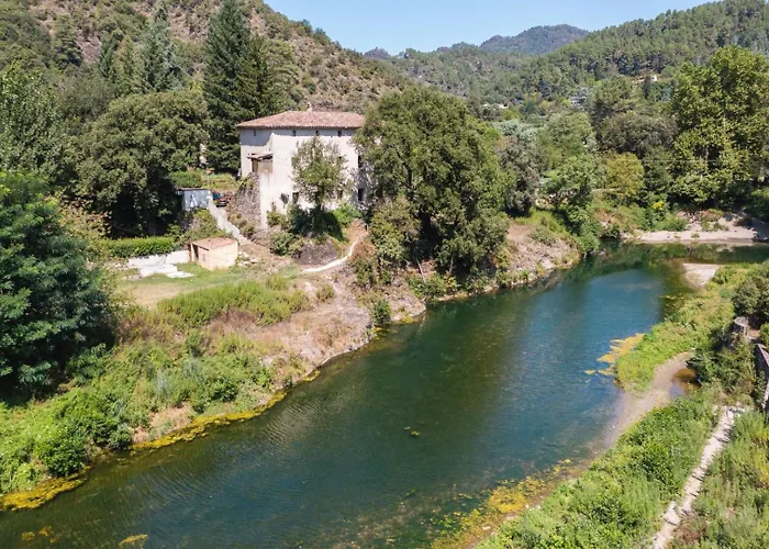 Maeva Escapades Du Château De L'hom Parque de Campismo 4*