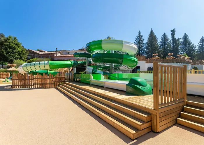 Maeva Escapades Du Château De L'hom 4*