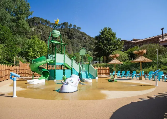 Parque de Campismo Maeva Escapades Du Château De L'hom 4*